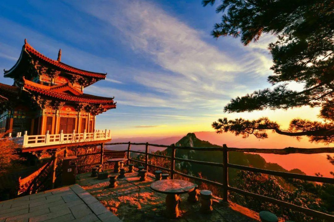 Luoyang White Cloud Mountain